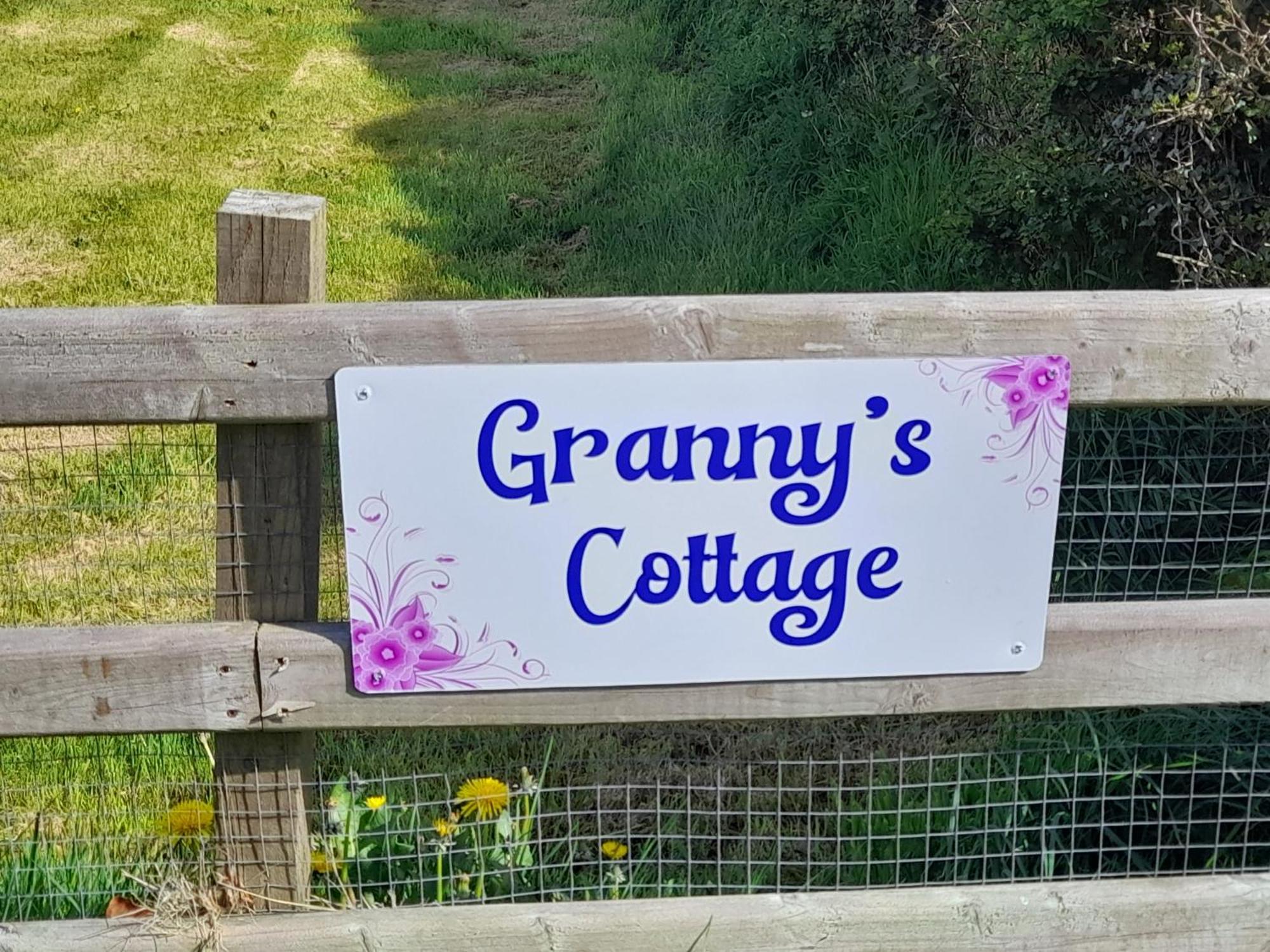 Granny'S Cottage, A Lovely Lakeside Cottage Donegal Town Екстериор снимка